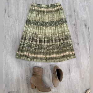 Alfred Dunner Olive Patterned Midi Skirt, size 12